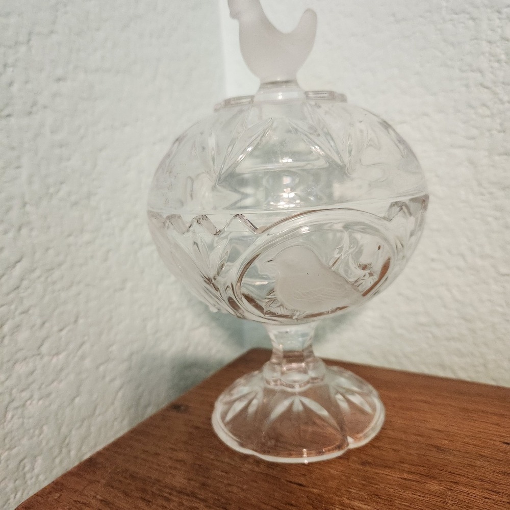 Vtg Cristal D'arques Footed Covered Trinket Dish Frosted Bird 5 X 7" Bonbonniere